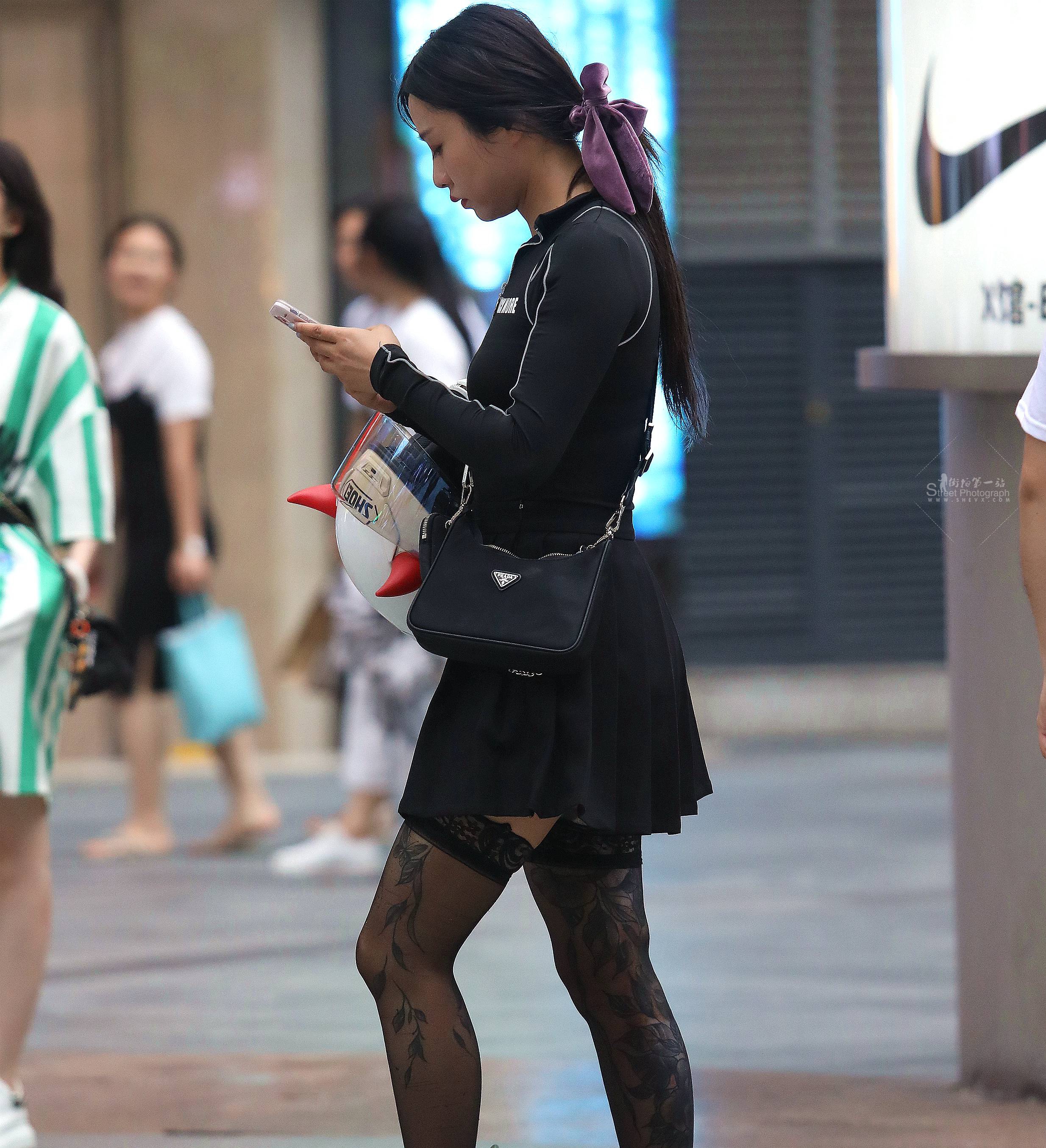 诱惑黑 丝妹子